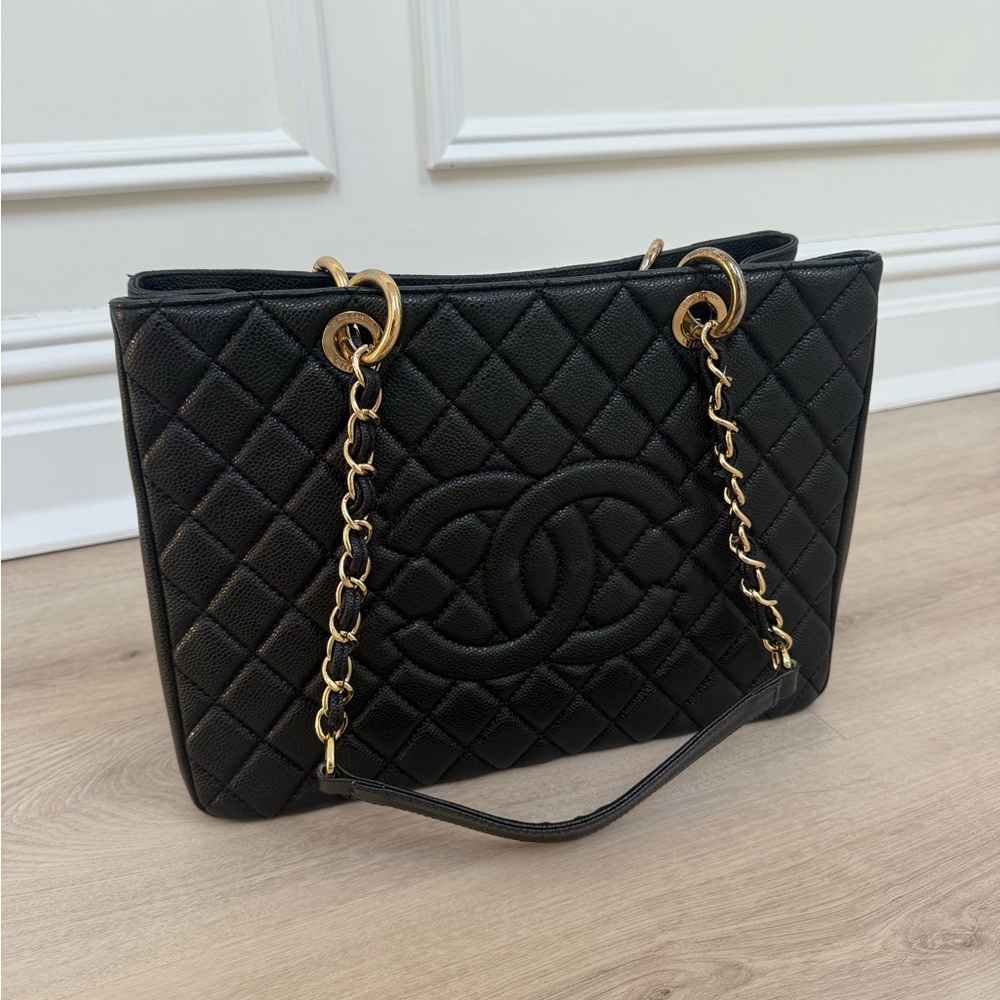 Chanel Black Quilted Caviar Leather Tote – Gold Hardware – Vintage